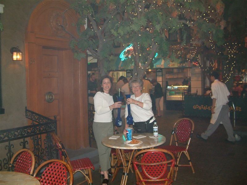 Jodi & Mom - Big Drinks in the New York